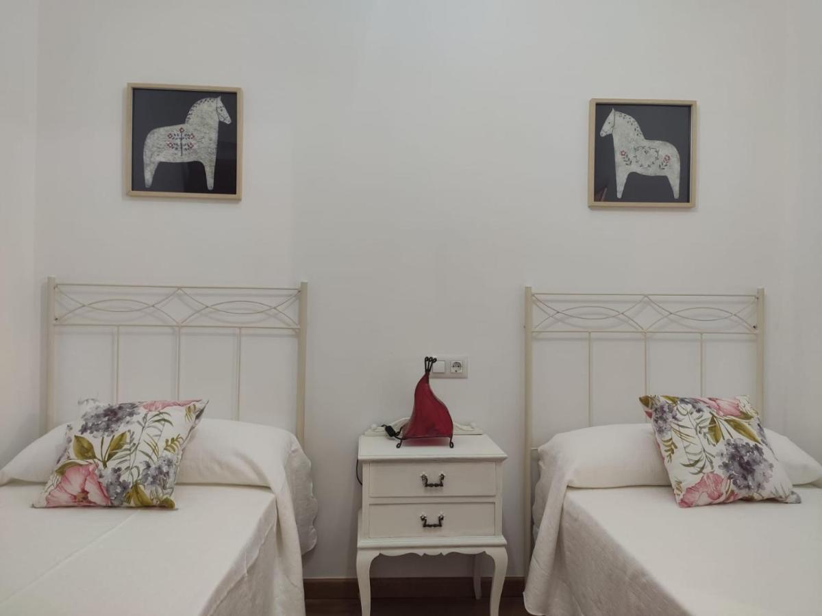 Byhouse Atico Calvo Sotelo A 萨里亚 外观 照片
